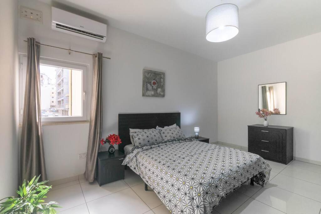Modern Apt. Close To The Square San Pawl il-Baħar Eksteriør bilde